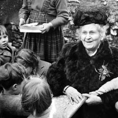 Maria Montessori with Children 01